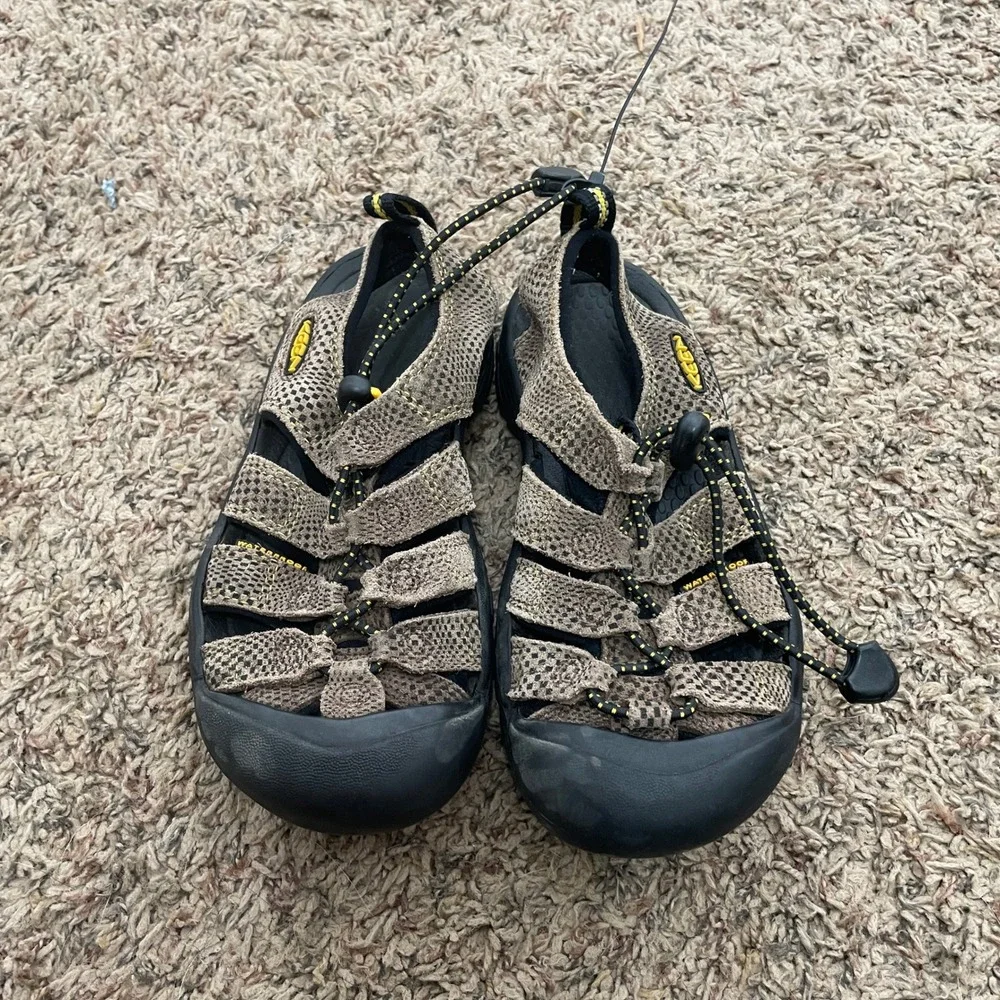 Keen Newport H2‎ Kids Waterproof Sandals Brown Black Patterned Bungee READ